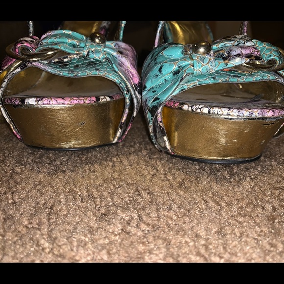 ShoeDazzle Aqua and Pink Snakeskin Platform Heels - Picture 3 of 5